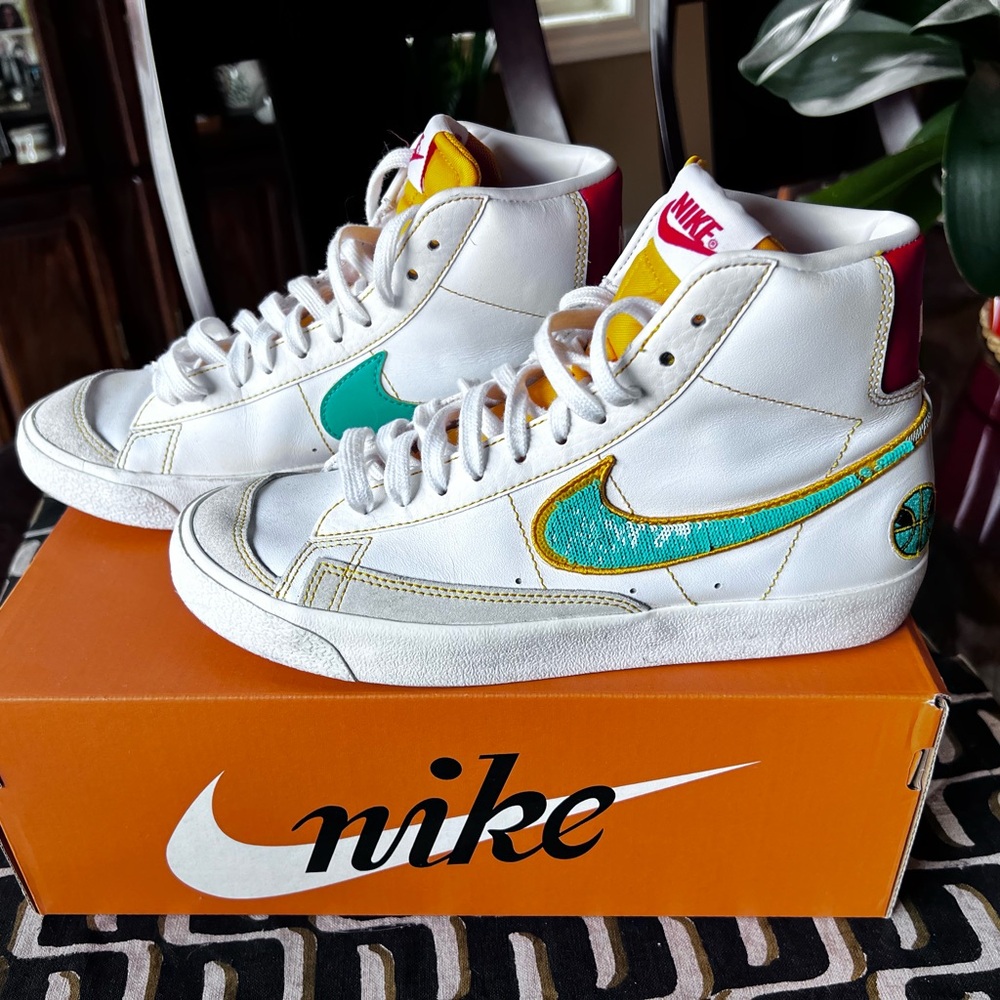 Magic! 6.5Y/WOMEN’S 8 NIKE BLAZER MID ‘77 (GS) EUR 39 
ℝ𝔸𝕐𝔾𝕌ℕ𝕊 - Color Changing! - Picture 8 of 11